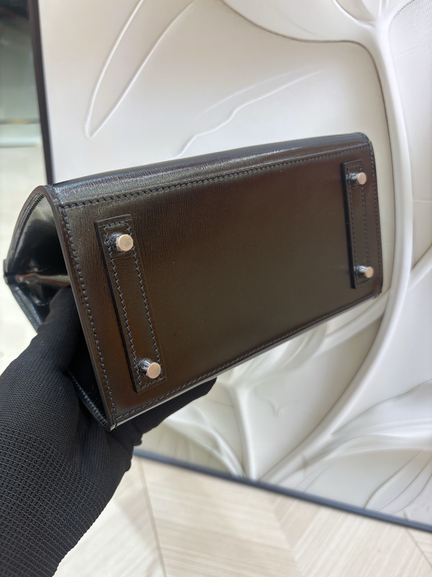 愛馬仕原單包原廠進口Box皮【黑色】銀扣 手工釘 限量版 專櫃同步的图片-高仿愛馬仕包包Hermes、高仿愛馬仕男包Hermes