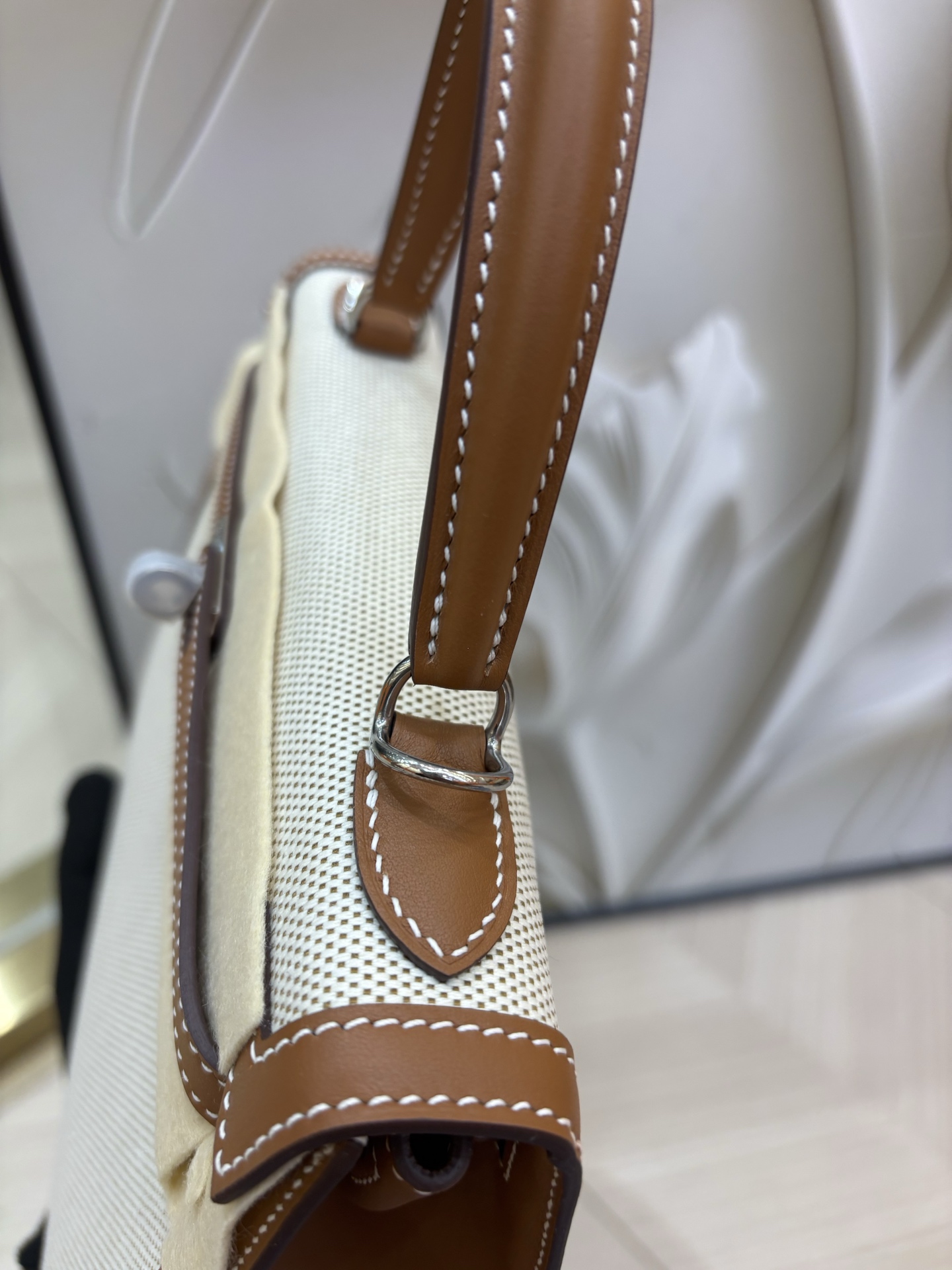 帆布凱莉包 25cm 原廠進口Swift皮拼帆布【金棕】銀扣愛馬仕原單包包的图片-高仿LV包包、高仿lv女包