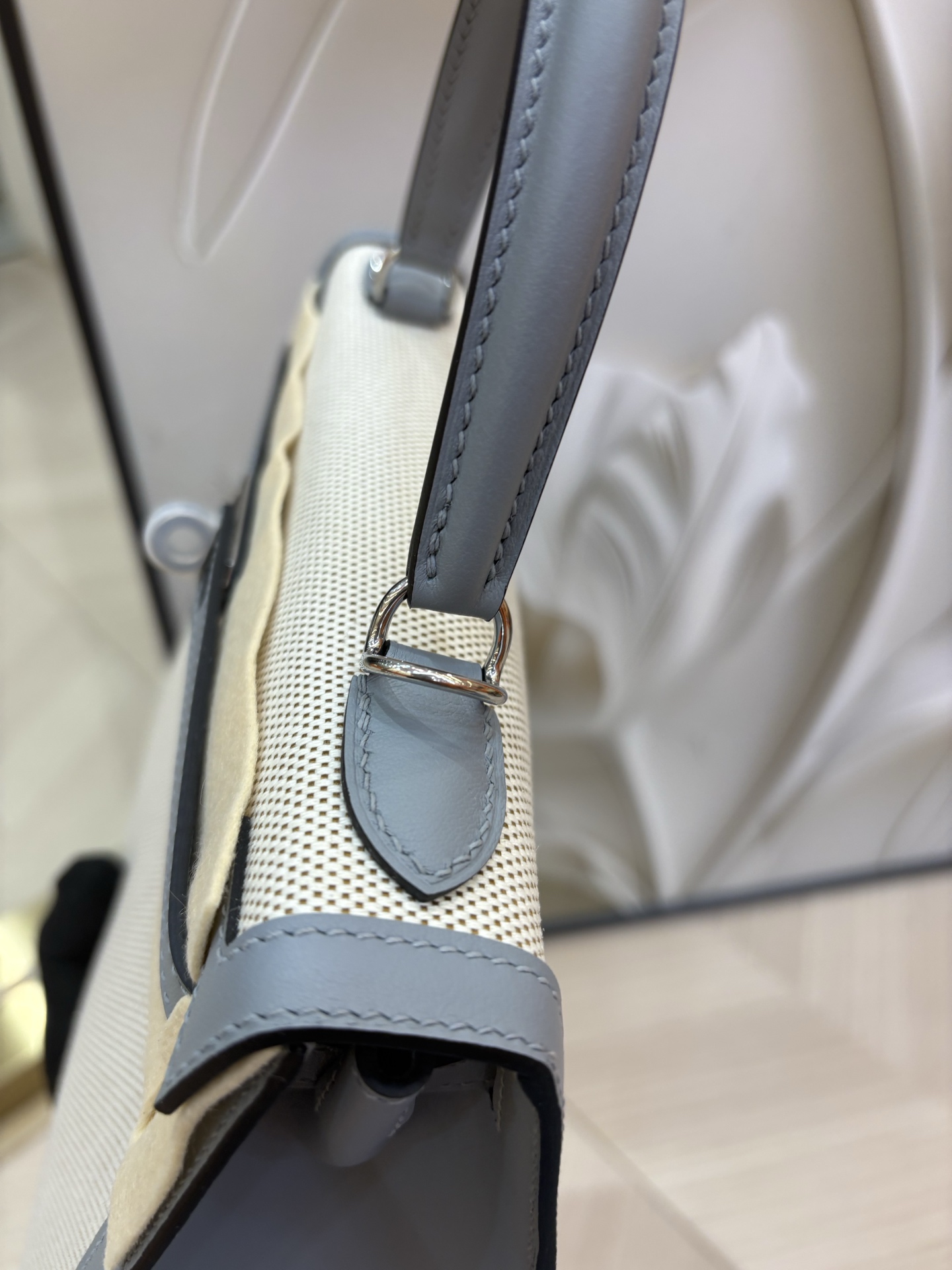 愛馬仕帆布凱莉原單包 25cm 原廠進口Swift皮拼帆布【冰川藍】銀扣的图片-高仿LV包包、高仿lv女包