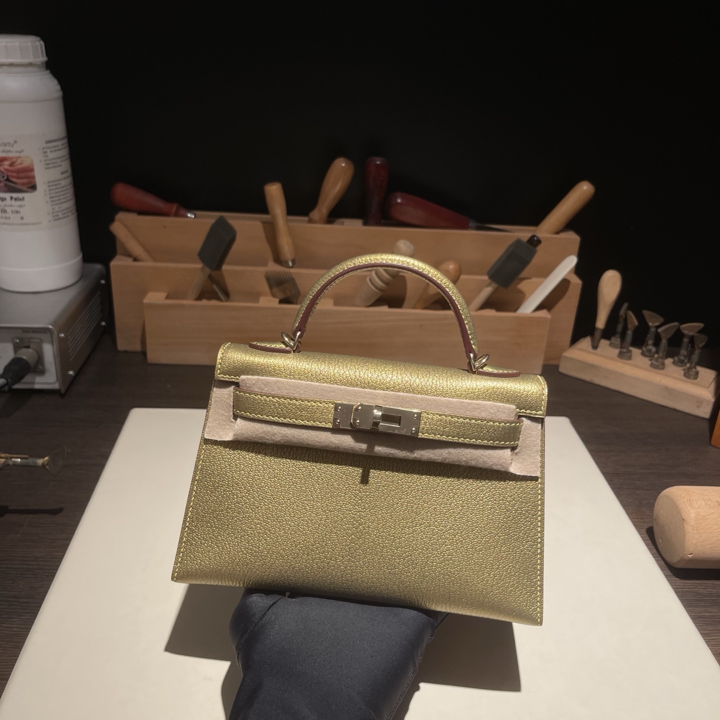 愛馬仕原單包包 Kelly 二代 19cm 原廠進口Chevre山羊皮 淡金扣的图片-高仿愛馬仕包包Hermes、高仿愛馬仕女包Hermes