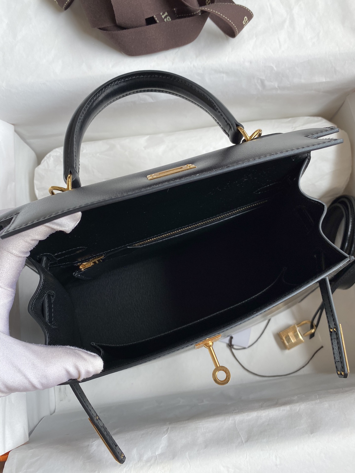 愛馬仕Kelly 凱莉 25cm 原廠進口亮面Box皮【黑色】金扣高仿包包的图片-高仿愛馬仕包包Hermes、高仿愛馬仕女包Hermes