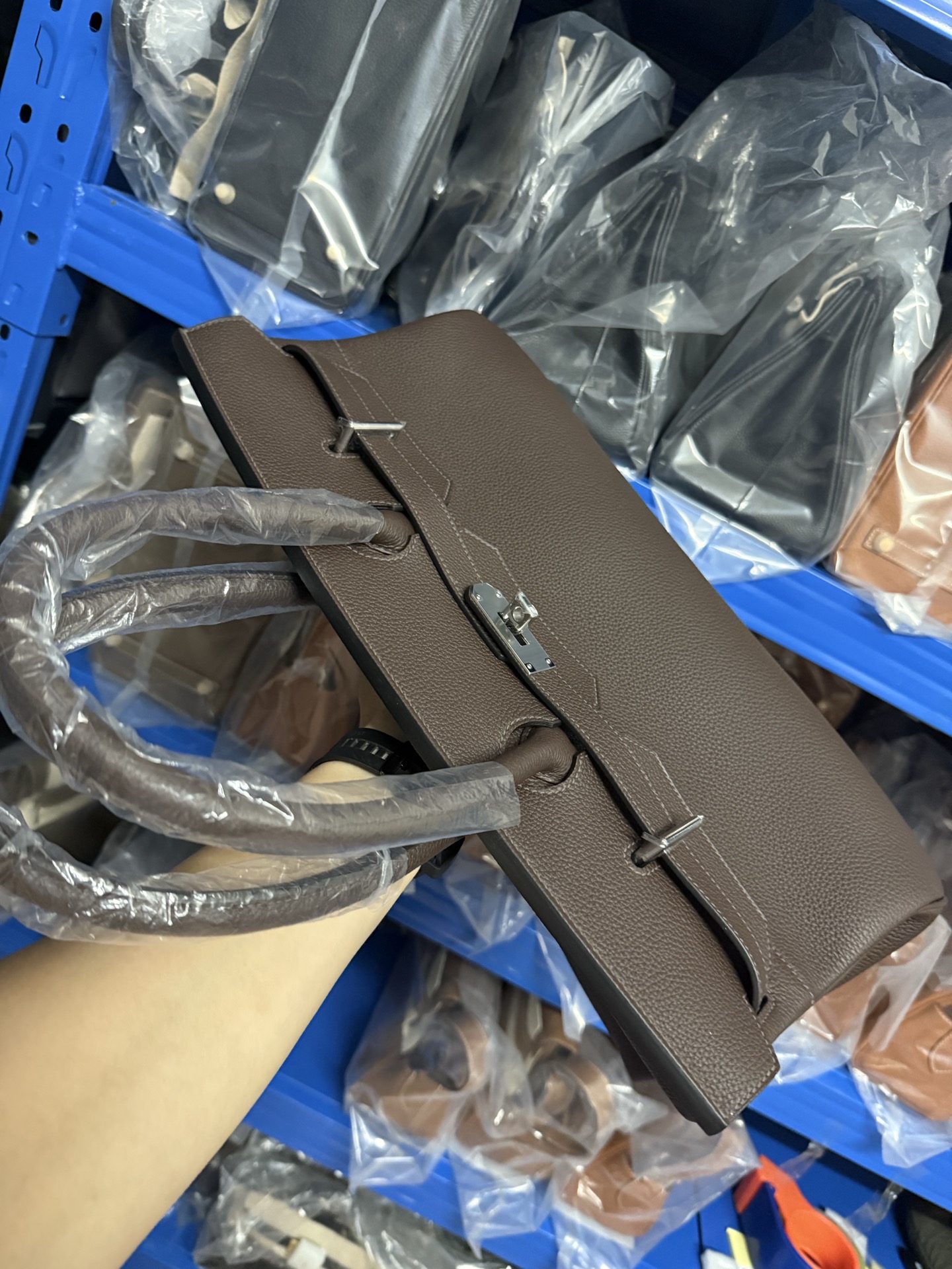 愛馬仕頂級高仿包 鉑金 42cm 原廠進口Togo皮【烏木色】金/銀扣的图片-高仿愛馬仕包包Hermes、高仿愛馬仕女包Hermes